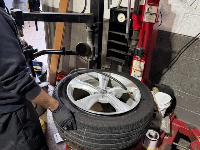 Mounting a tire on an Audi wheel